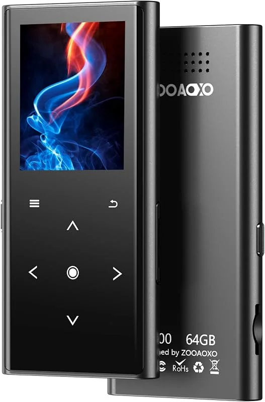64 GB MP3-spelare, musikspelare med Bluetooth 5.2, inbyggd HD-högtalare, FM-radio, röstinspelare, minidesign, 70 G vikt, HiFi-ljud, perfekt för sport, hörlurar ingår — Portabel digital och ljud